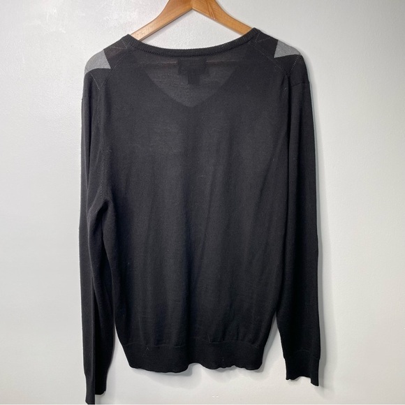 Vintage Black and Gray V-Neck Sweater - Picture 4 of 5